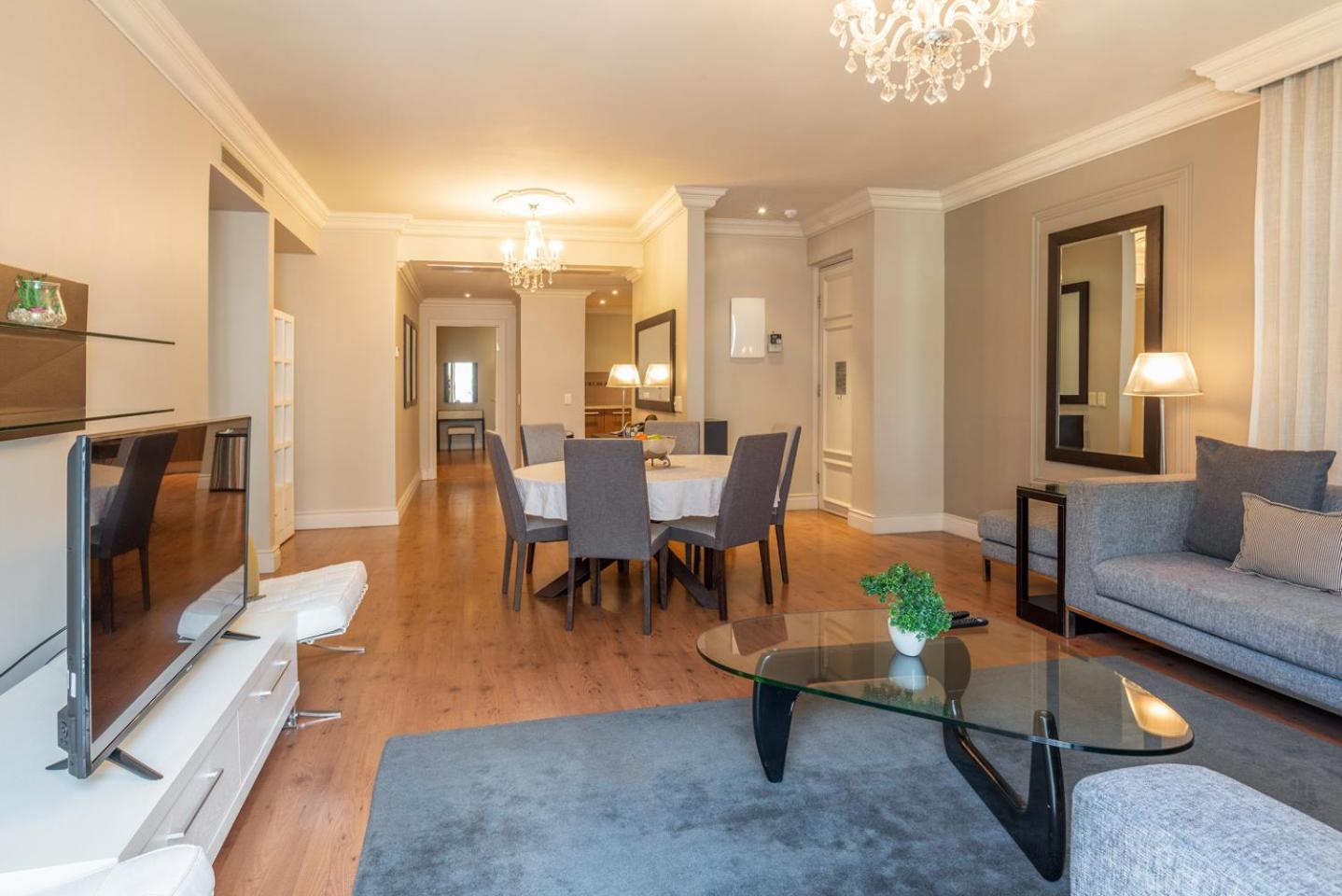 Apartment Cape Royale Luxury By Nivar Cape Town