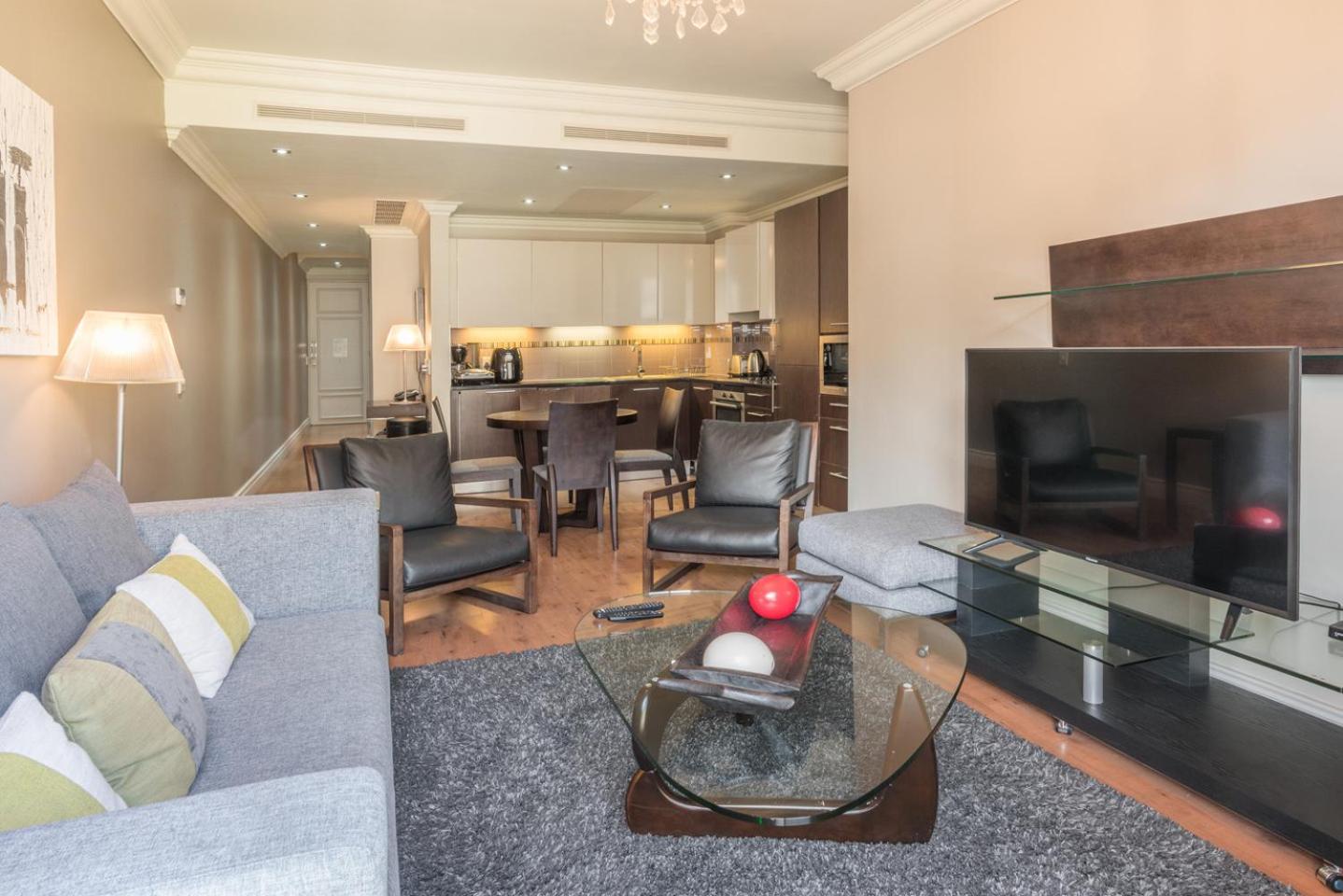 Cape Royale Luxury By Nivar Apartment