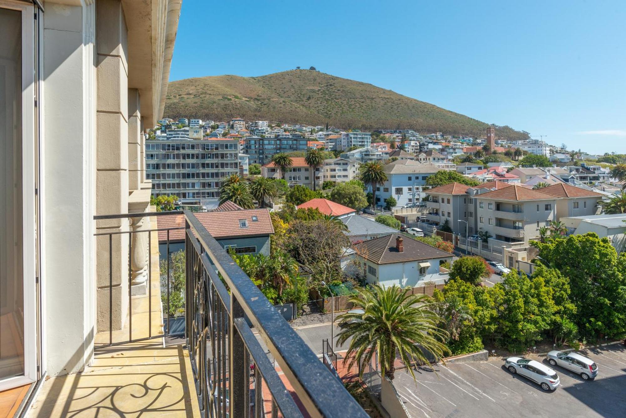 Cape Royale Luxury By Nivar * Cape Town