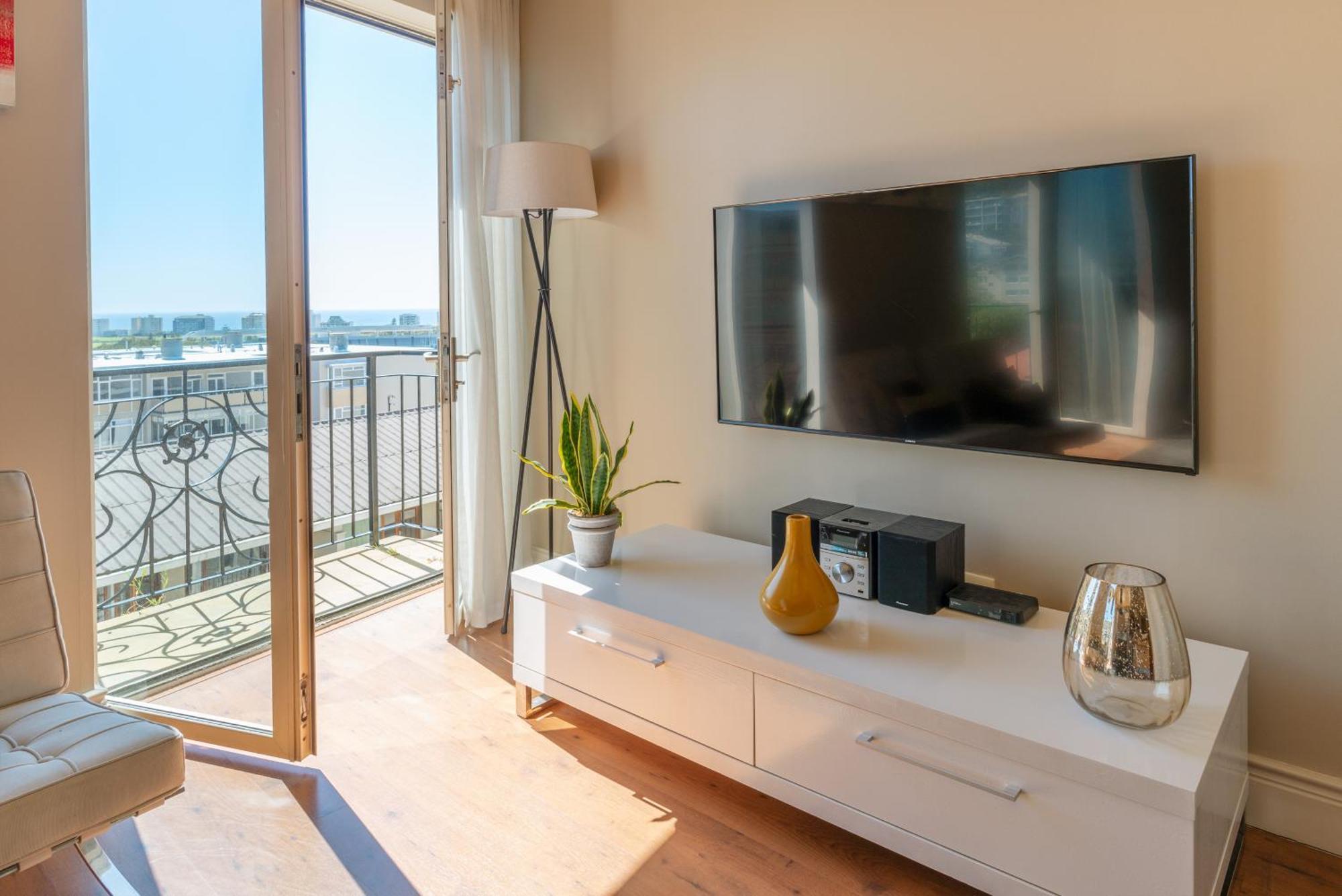Cape Royale Luxury By Nivar * Cape Town