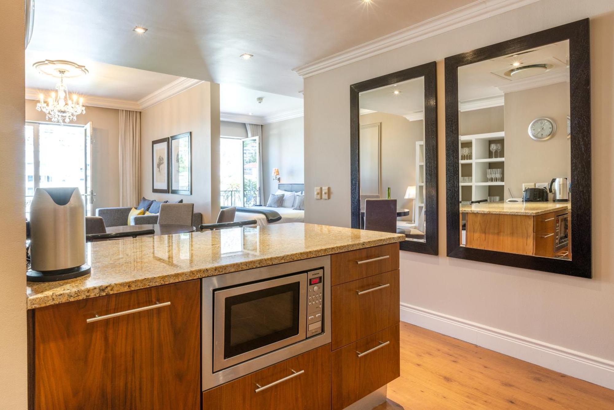 Cape Royale Luxury By Nivar Apartment *