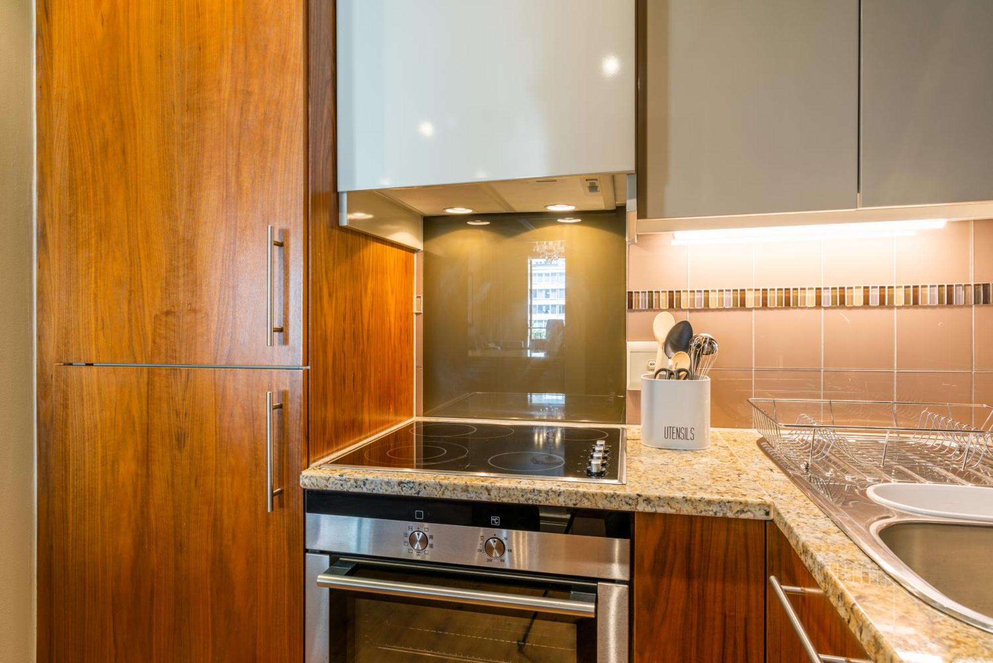 Apartment Cape Royale Luxury By Nivar Cape Town