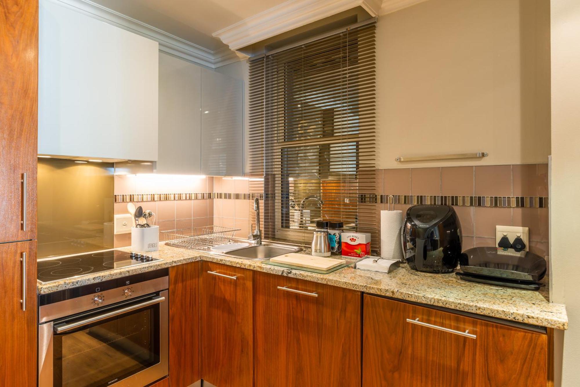 Cape Royale Luxury By Nivar * Cape Town