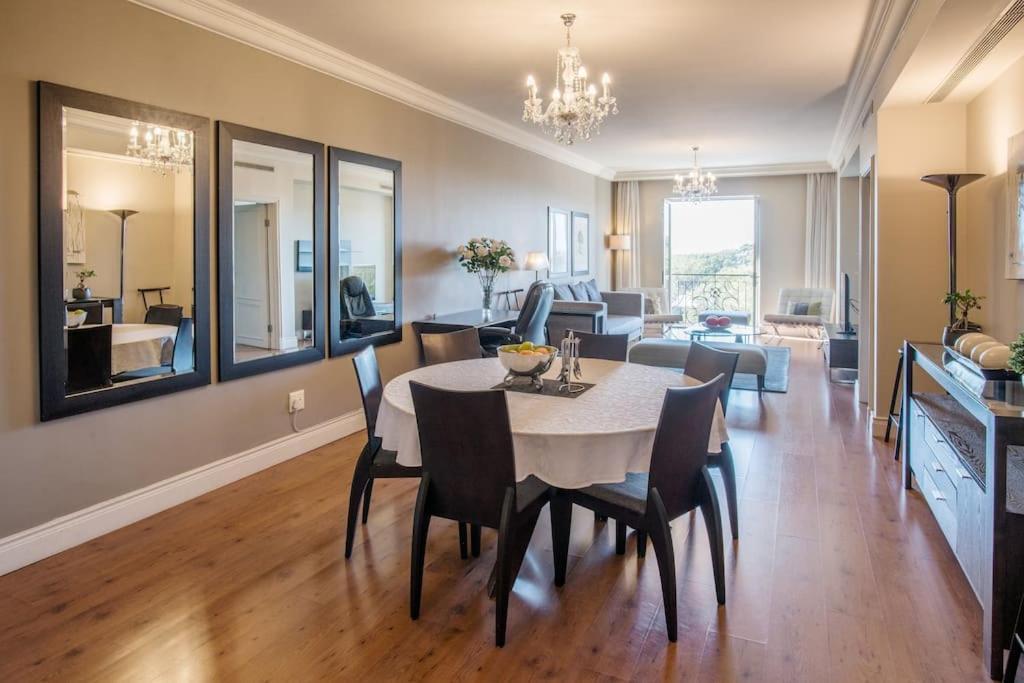 Cape Royale Luxury By Nivar Apartment