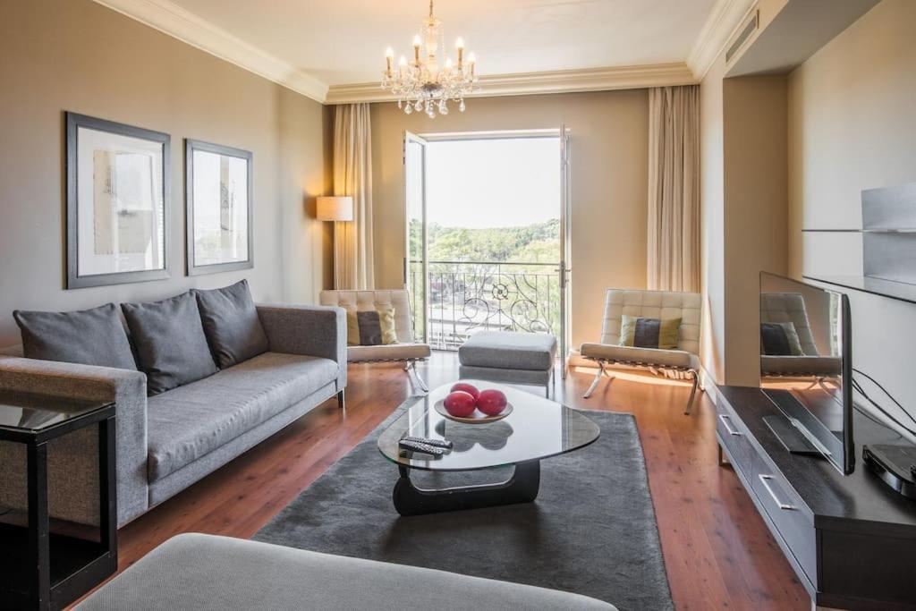 Apartment Cape Royale Luxury By Nivar Cape Town